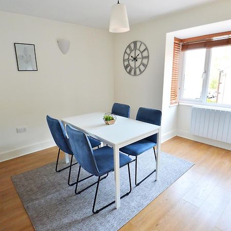 Stylish 2Br Flat - 2 Free Parking Spaces - Near Lgw Airport ครอว์ลีย์ ภายนอก รูปภาพ