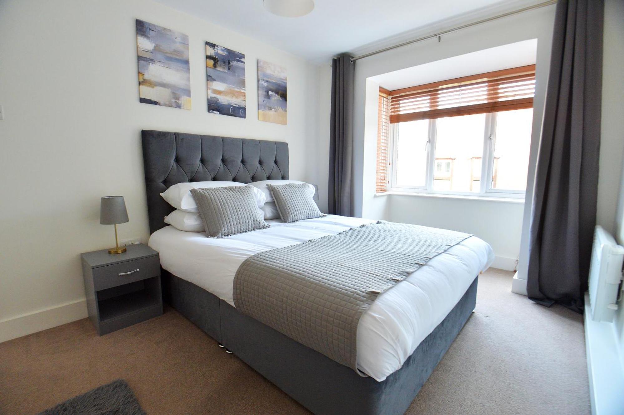 Stylish 2Br Flat - 2 Free Parking Spaces - Near Lgw Airport ครอว์ลีย์ ภายนอก รูปภาพ